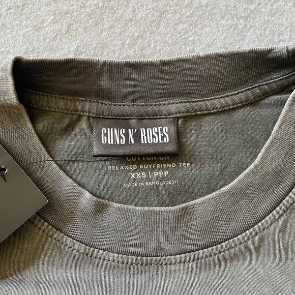 Guns N’ Roses T-Shirt Gray Size XXS Relaxed Boyfriend Tee - Picture 3 of 4